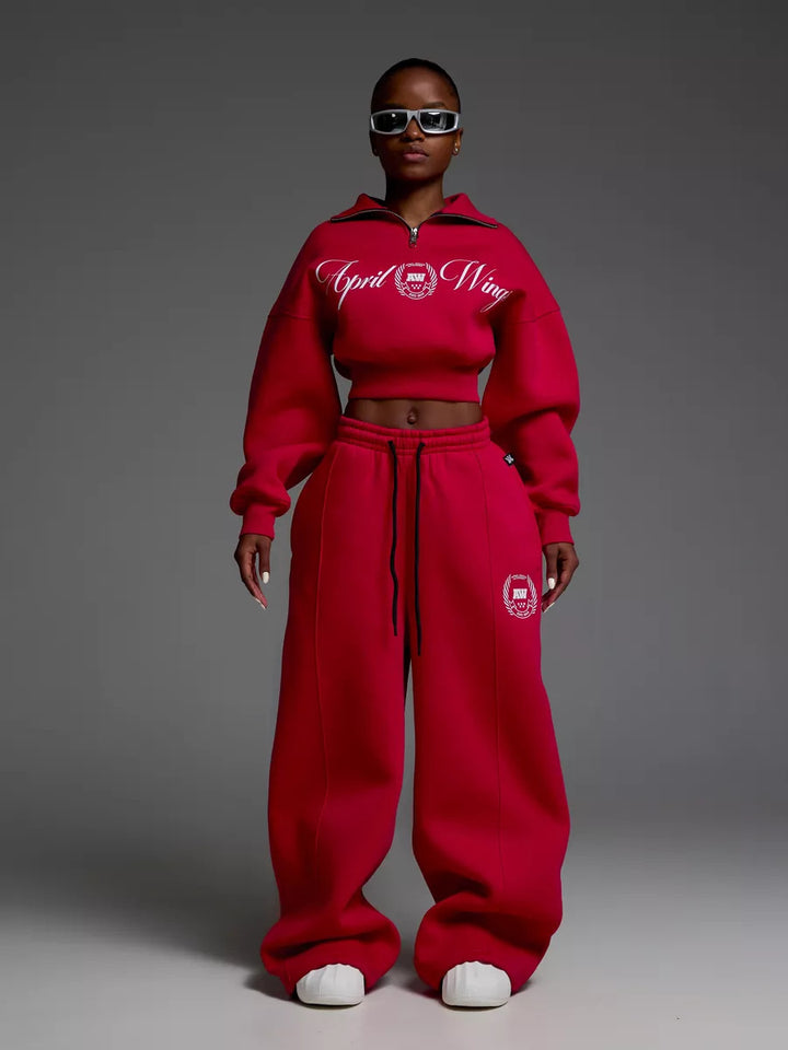 Kvinnelig cropped sweatshirt og løs jogger sett Skjora