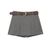 Dame elegante shorts med dekorativ belte Skjora