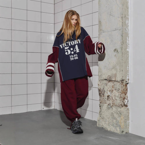 Kvinne Oversized Treningsdrakt med Grafisk Trykk og Bred Bukse Skjora