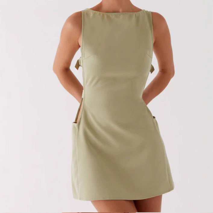 Women's Fitted Cocktail Dress with Slim Cut and Elegant Back Cut-out