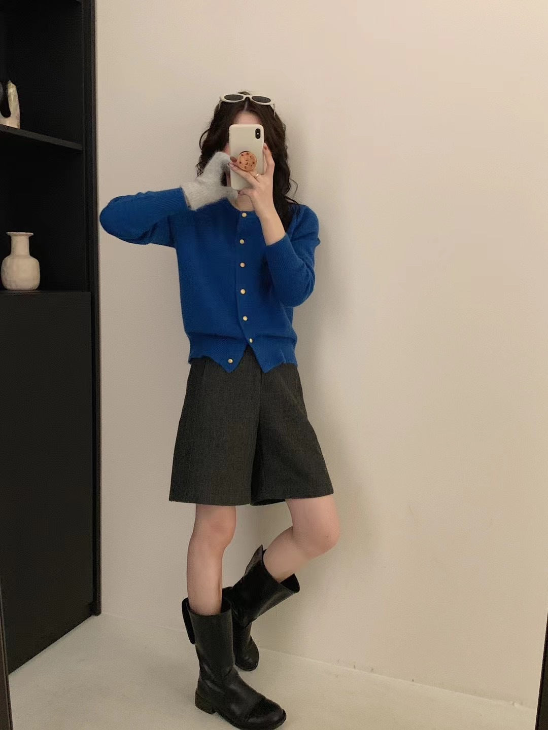 Kvinne cardigan med elegante knappdetaljer og mykt materiale Skjora