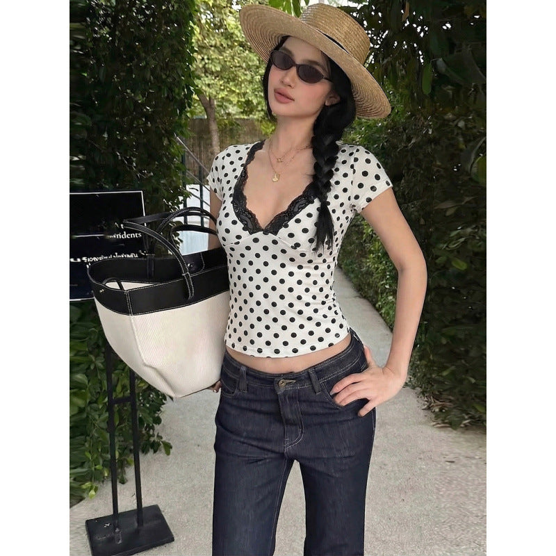 Dame Polka-Dot Topp med spissdetaljer og figursydd passform Skjora