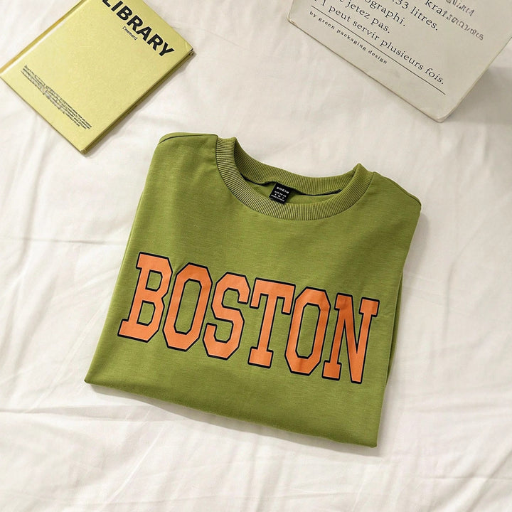 Kvinnelig avslappet sweatshirt med iøynefallende bokstaver Skjora