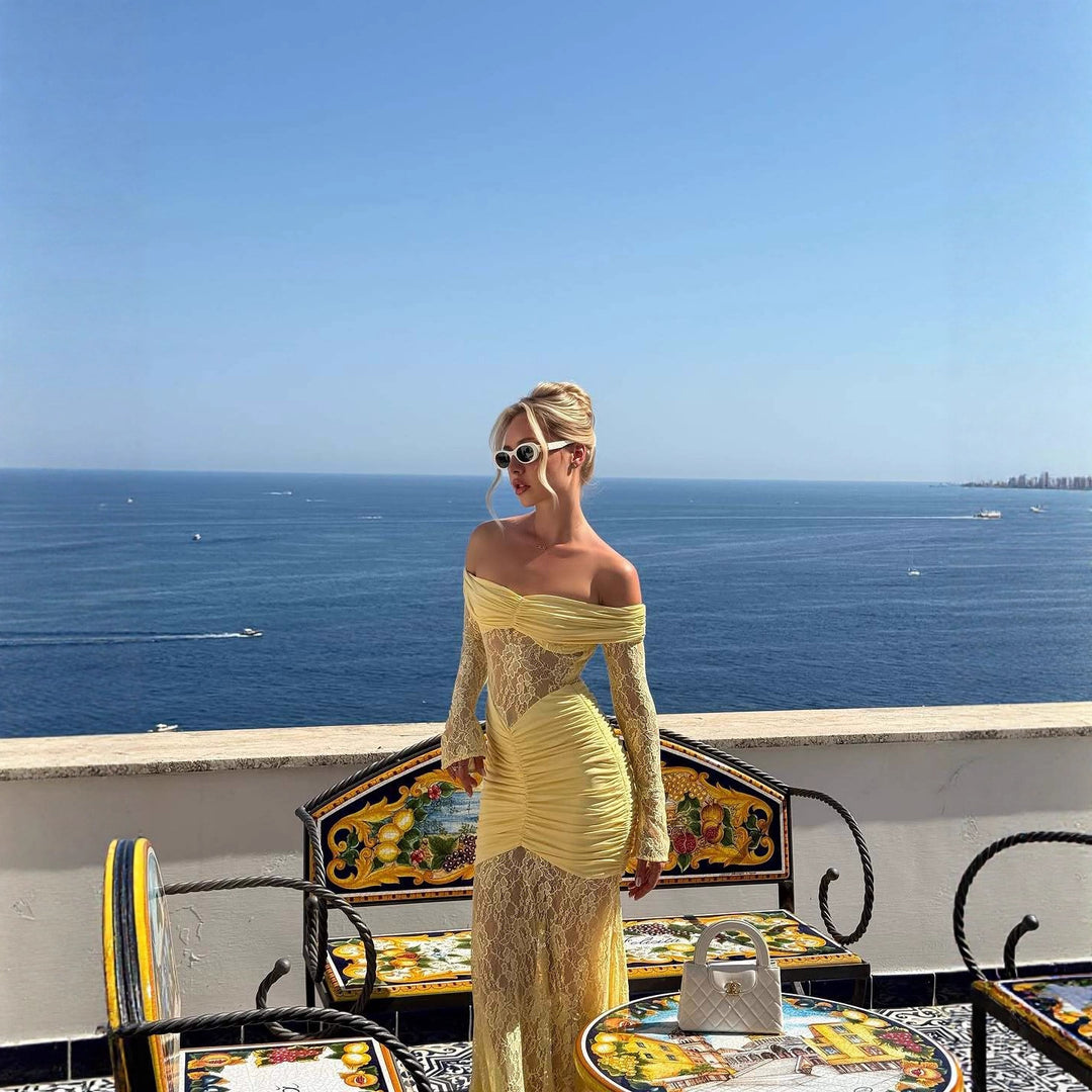 Dame Elegant spiss maxikjole med elegant off-shoulder design og rynker Skjora