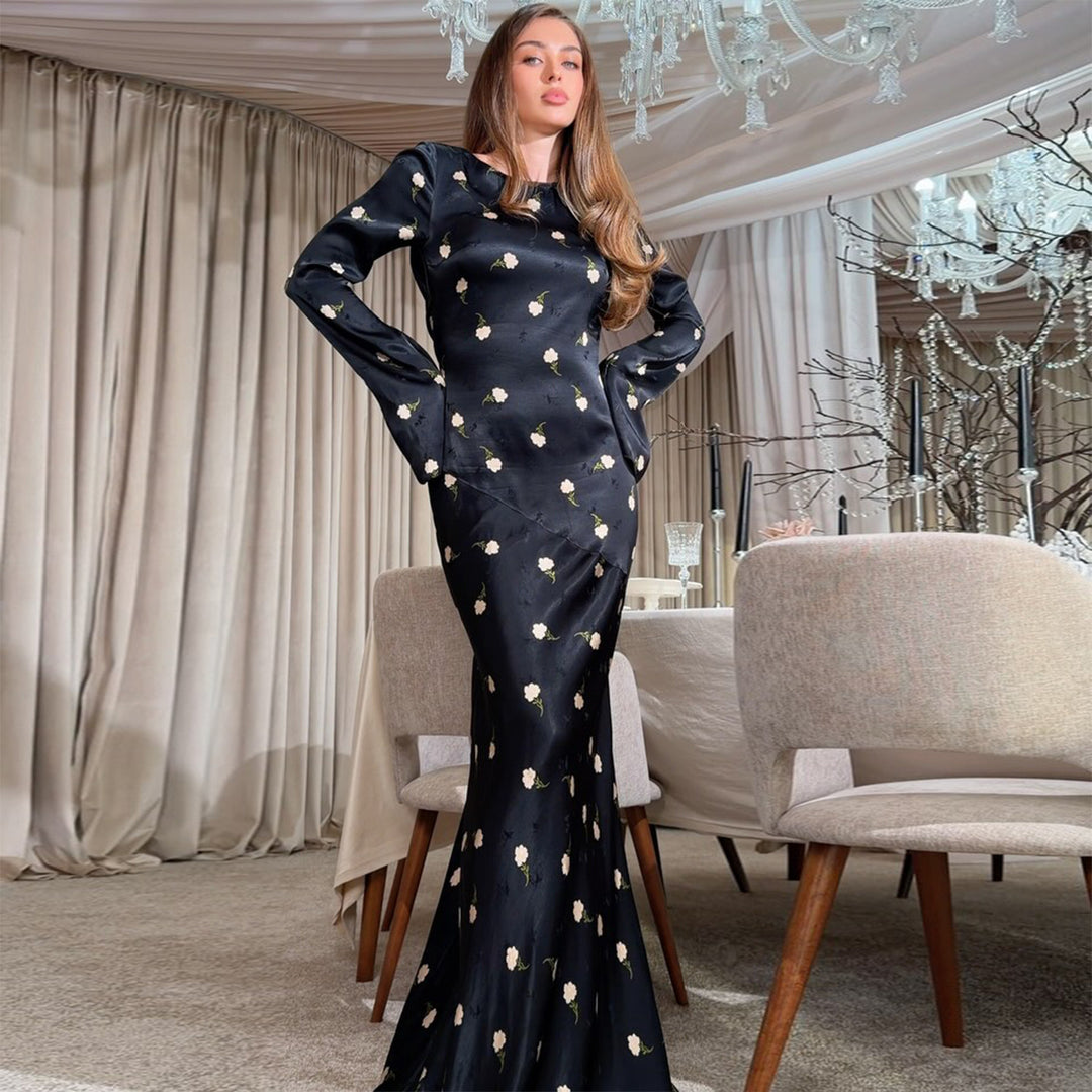 Kjole maxi for kvinner med elegant blomstermønster og voluminøse ermer