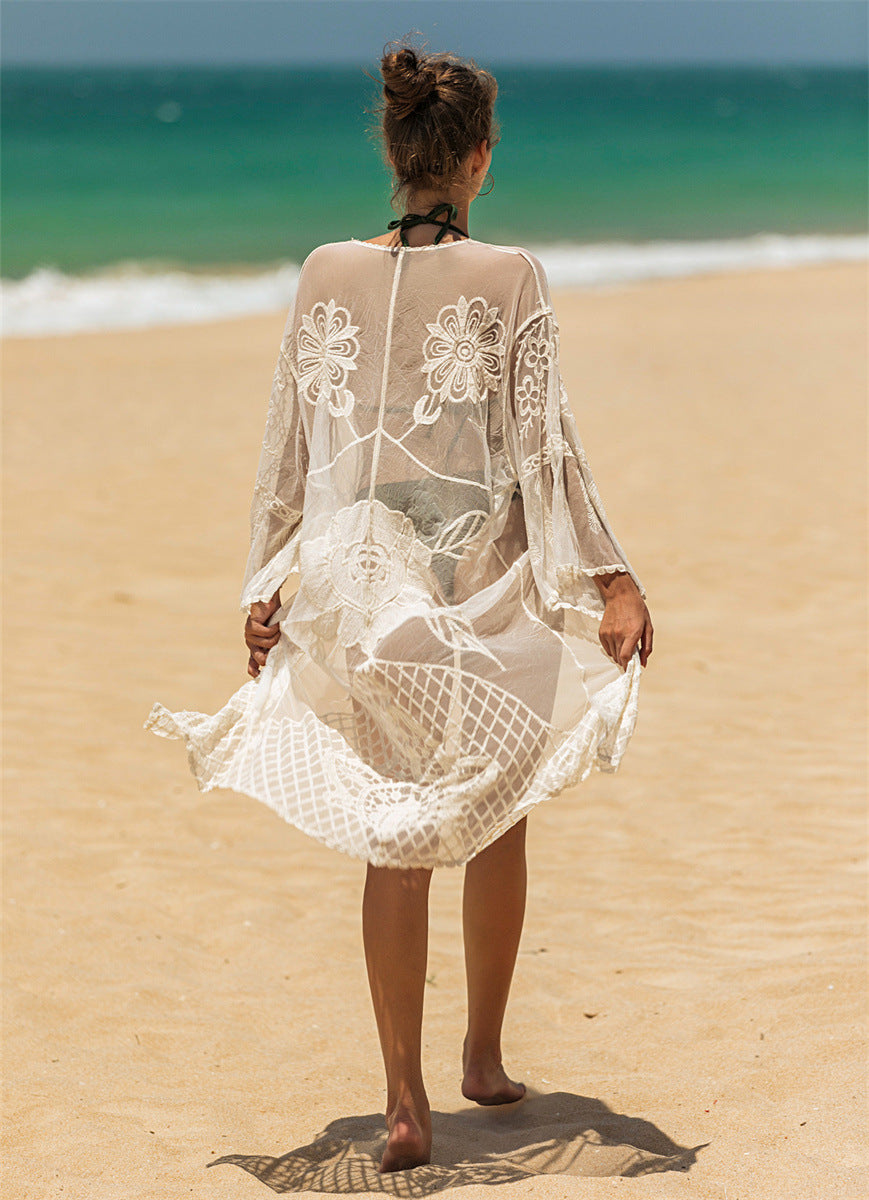 Dame elegant heklet strandtunika med florale detaljer Skjora