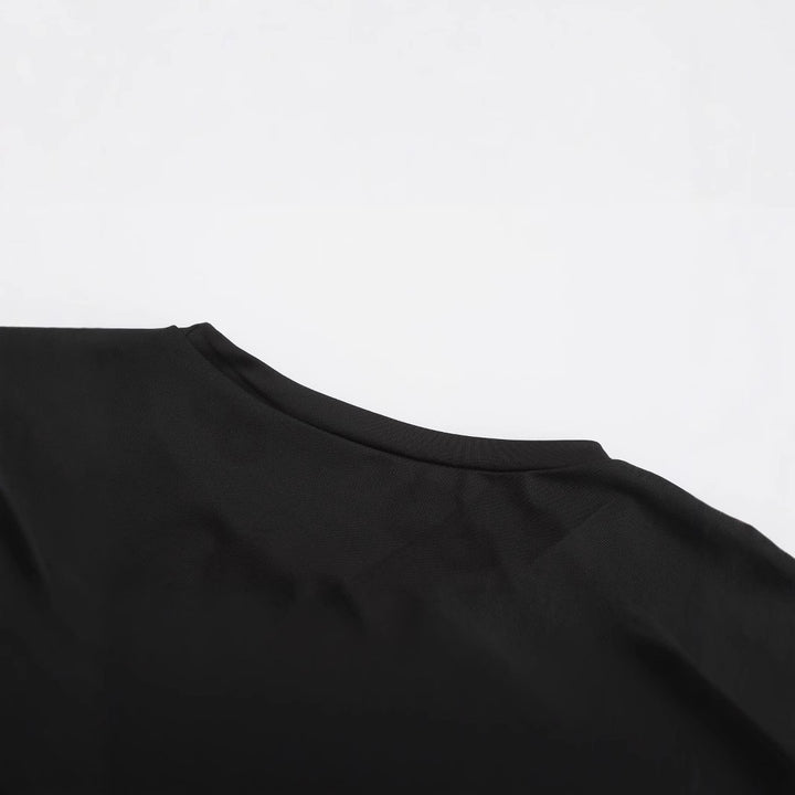 Dame Crop-T-skjorte med kreativ tekstdesign Skjora