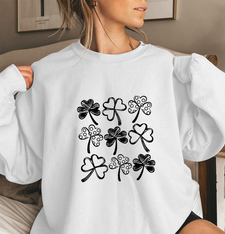 Kvinnes sweatshirt med leken kløvermotiv Skjora