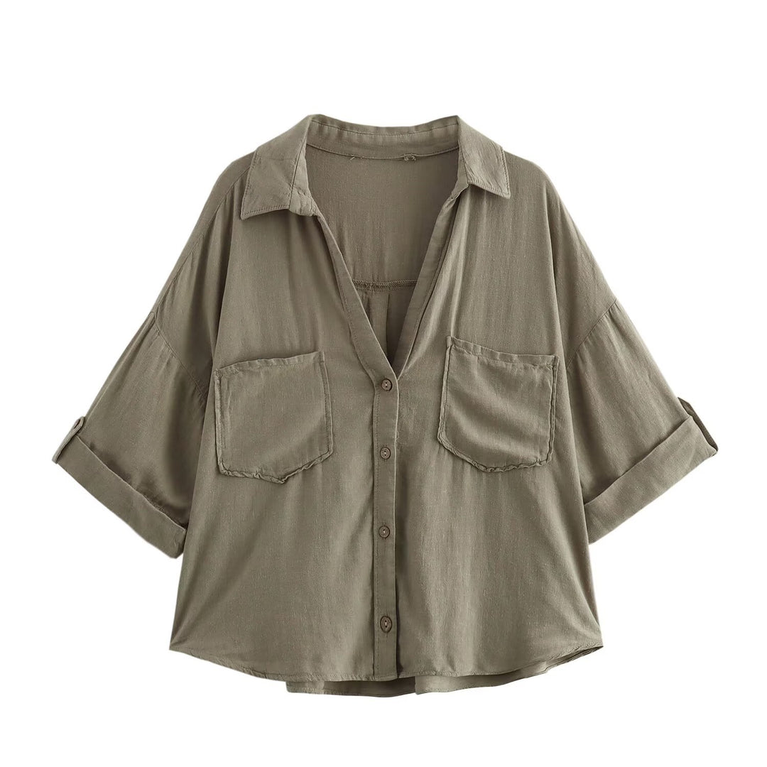Dame kortermet bluse med fine striper og elegante brystlommer Skjora