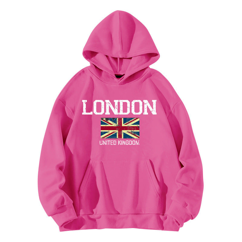 Damehoodie for kvinner i urban London stil med kengurulomme og komfortabel passform Skjora