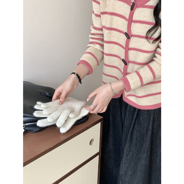 Dame cardigan med maritimt stripemønster og store knapper Skjora