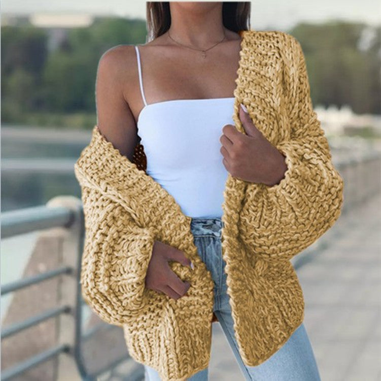 Kvinnens chunky strikket cardigan med oversized passform og avslappet design Skjora