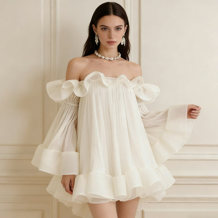 Damer Leken-romantisk minikjole med volang og off-shoulder design Skjora