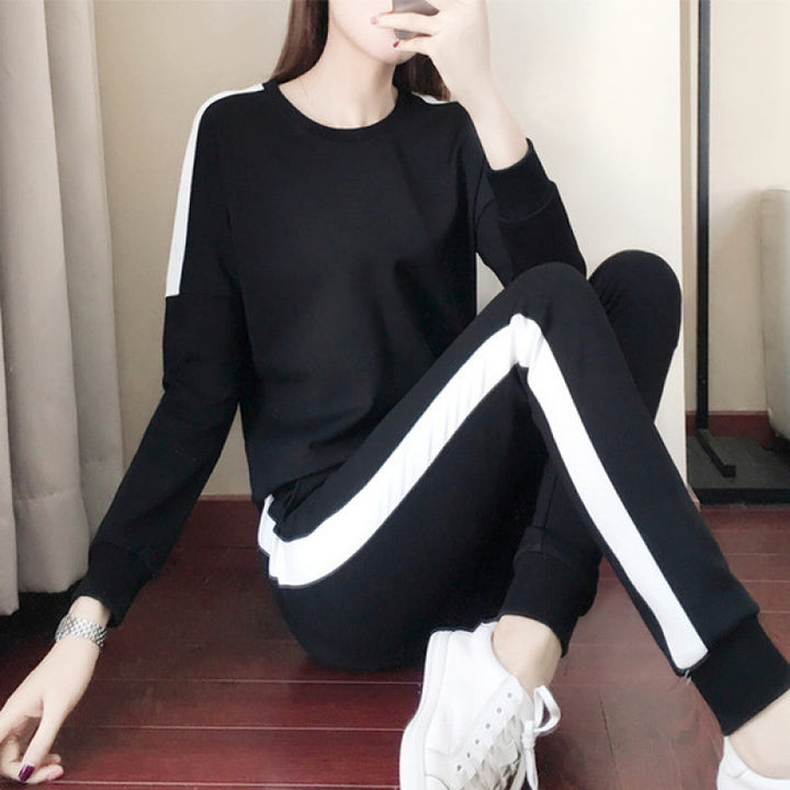 Kvinnelig Sporty Sweatset Skjora