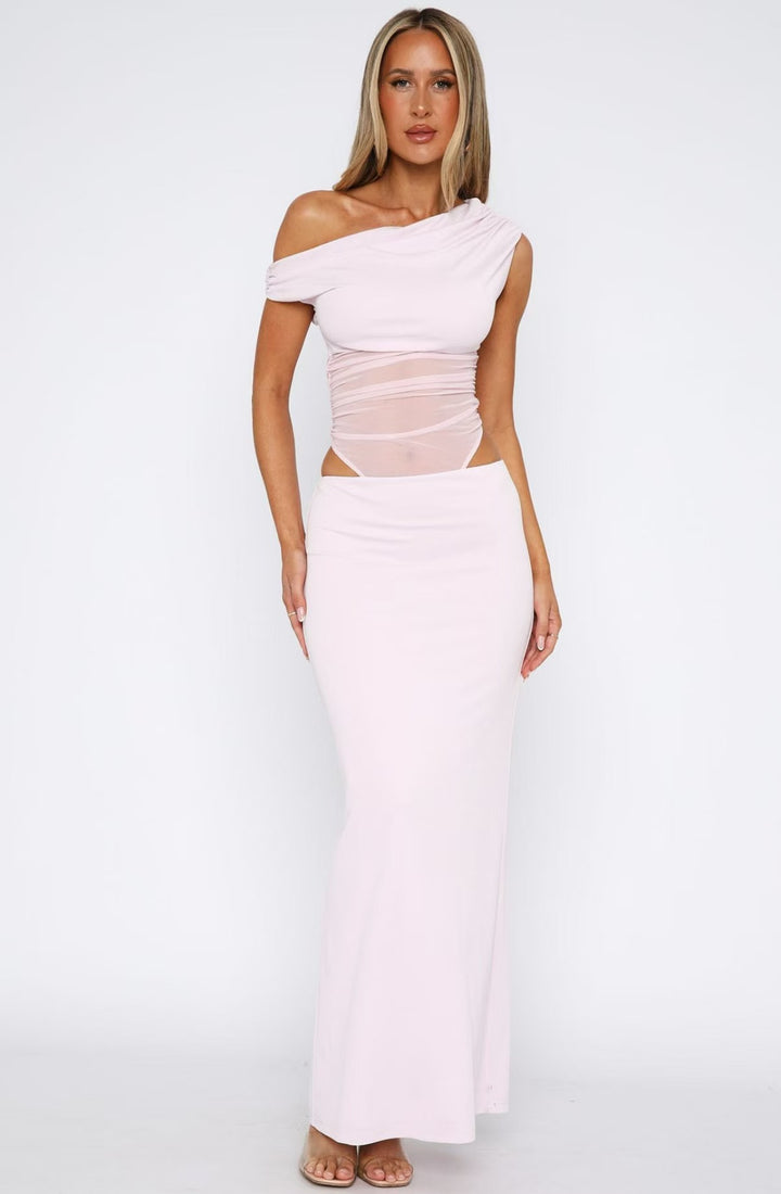 Damer Elegant Maxikjole med asymmetrisk snitt og transparente innsatser Skjora