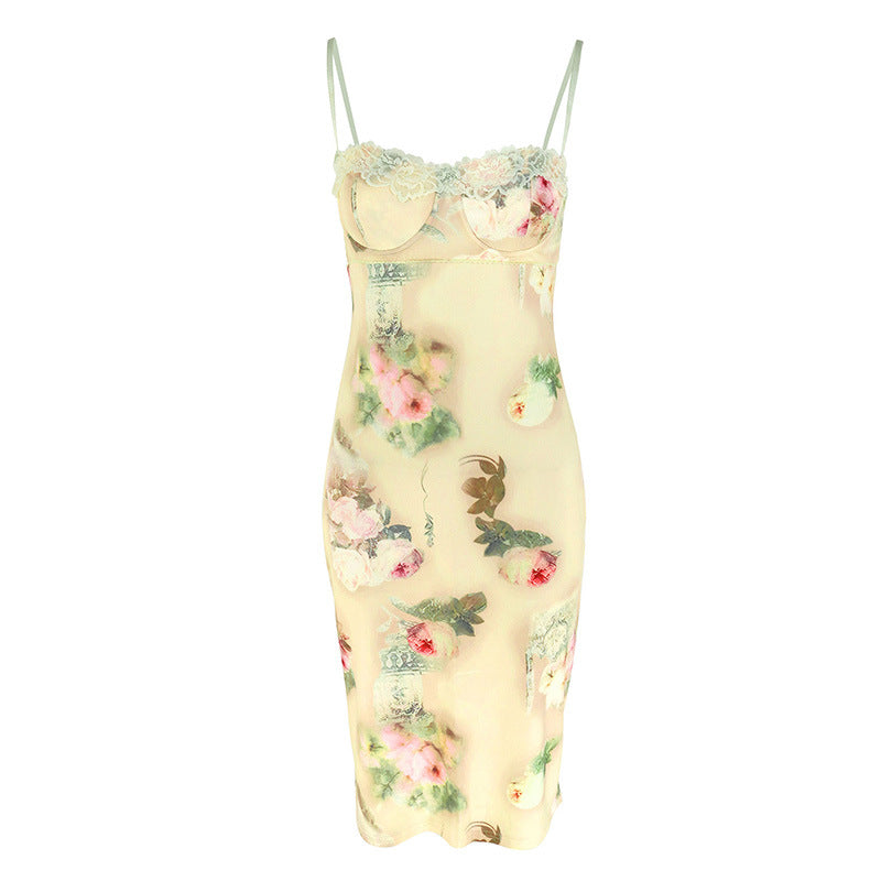 Dame sommerlig blomsterkjole med delikat blonder og spaghetti-stropper Skjora