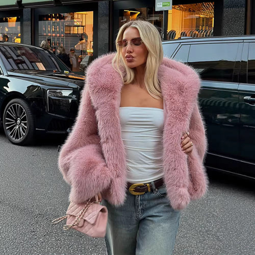 Kvinnelig Cozy Fleece Jakke med Luksuriøs Pels Krage og Myk Fôr Skjora