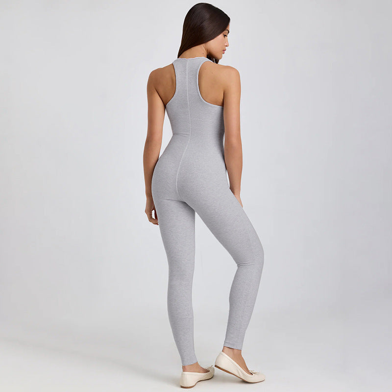 Dame figurnær jumpsuit med smale stropper og glatt finish Skjora