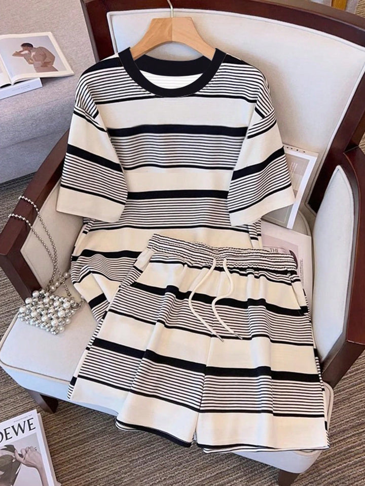 Damer stripete fritids-loungewear sett med mykt materiale Skjora