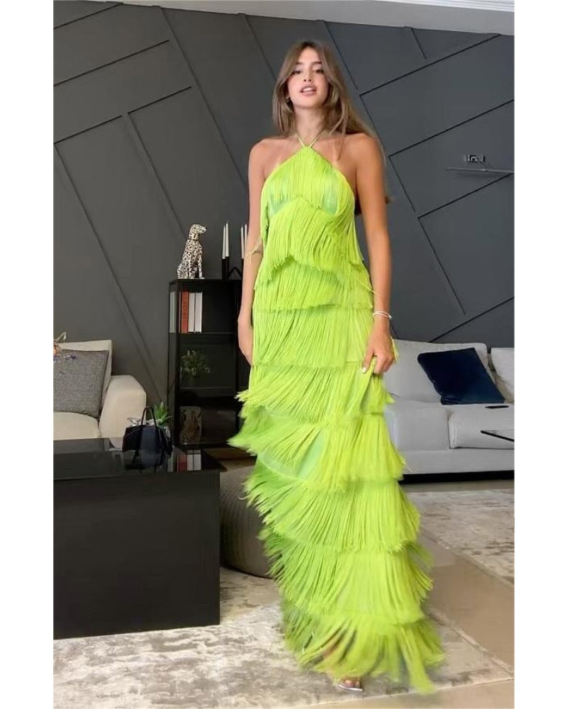 Kvinne Lang Frynse Maxi Kjole med Justerbare Stropper og Elegant Draperingsdesign