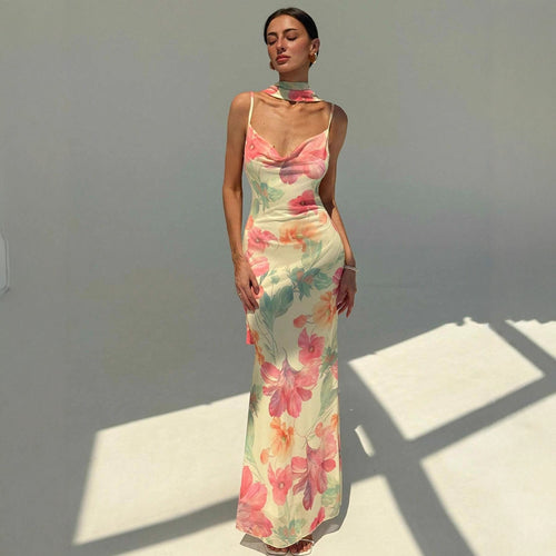 Dame Maxikjole med elegante spaghetti-stropper og blomsterdesign Skjora