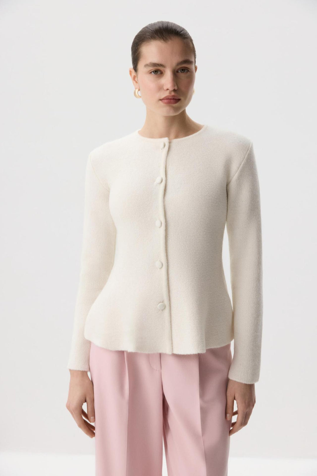 Damer elegant cardigan med teksturdesign og figurtilpasset snitt Skjora