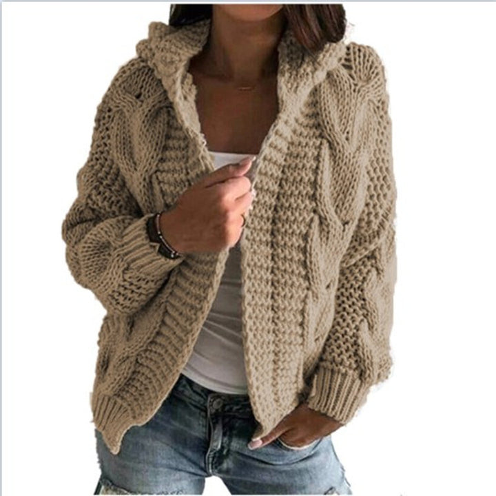 Kvinnenes chunky strikket cardigan med hette og dype lommer Skjora
