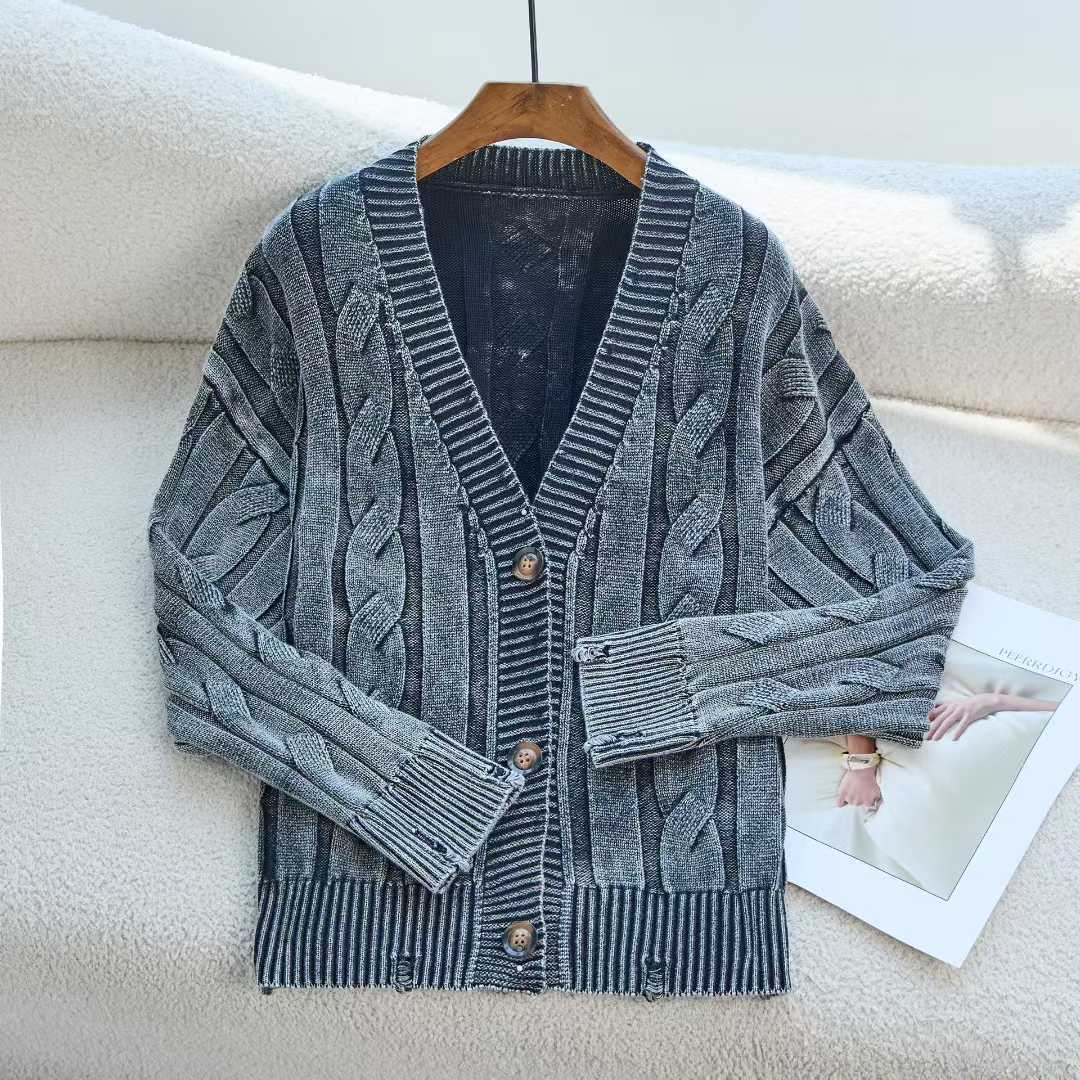 Damer chunky strikket cardigan med V-hals og dekorative knapper Skjora