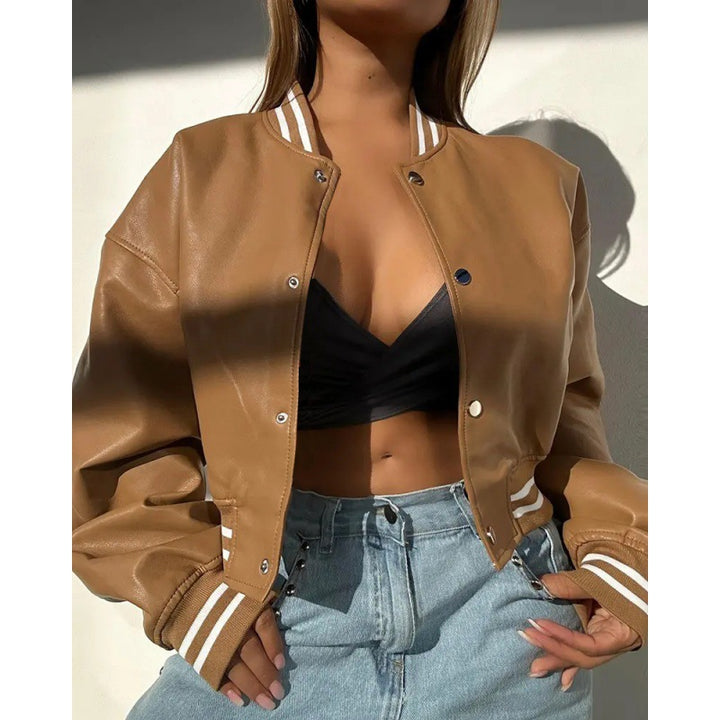 Kvinnelig sporty faux skinnjakke i klassisk varsity stil med striper Skjora