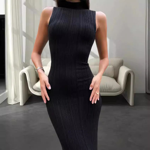 Dame figur-sittende maxi kjole med høy hals og elegant ribbe mønster Skjora