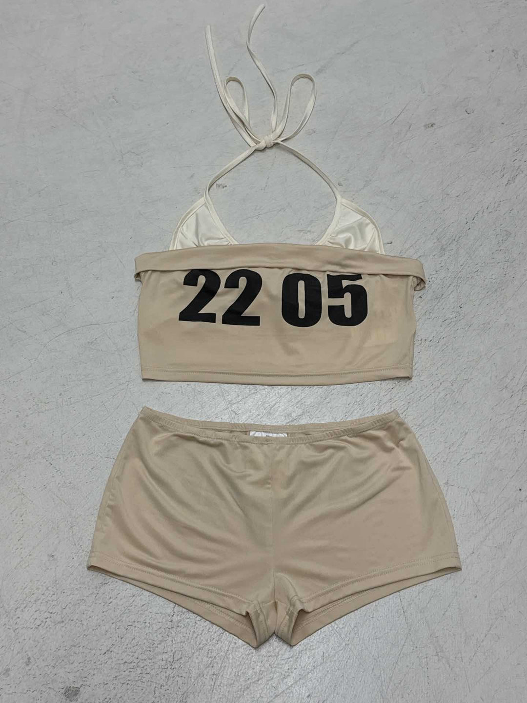 Damer Sporty Bikini-set med stilig Crop-top og komfortable Shorts Skjora