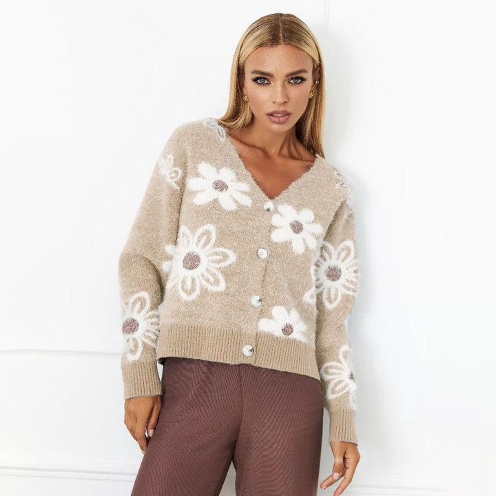 Kvinne Cozy Cardigan med Blomsterdesign og Knapppdetaljer Skjora