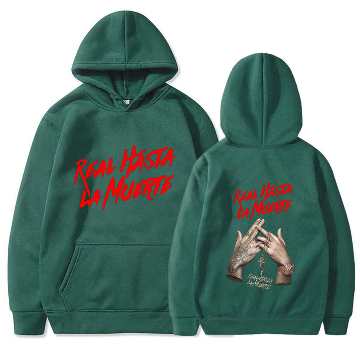 Dame hoodie med iøynefallende skrift i urban stil Skjora