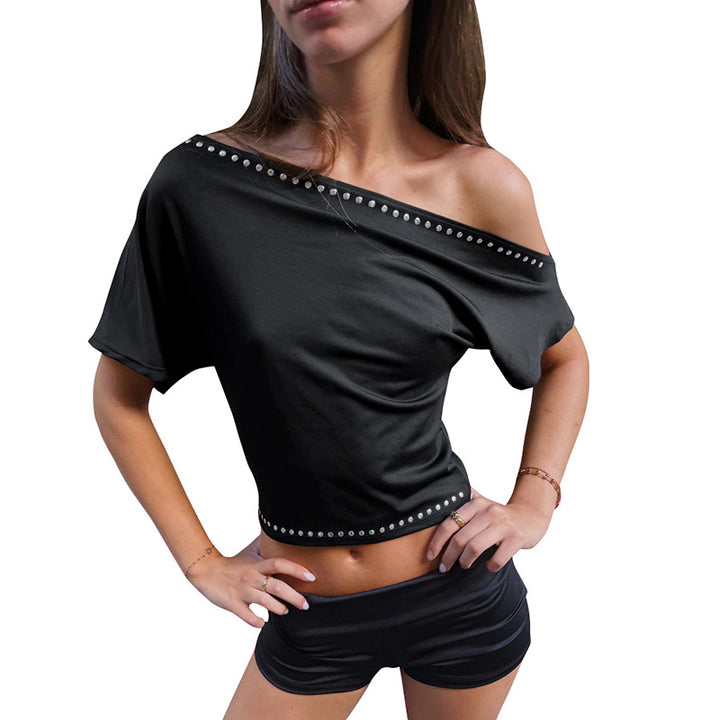 Dame asymmetrisk Crop-Top med myk flytende stoff og dekorativ naglebesetning Skjora