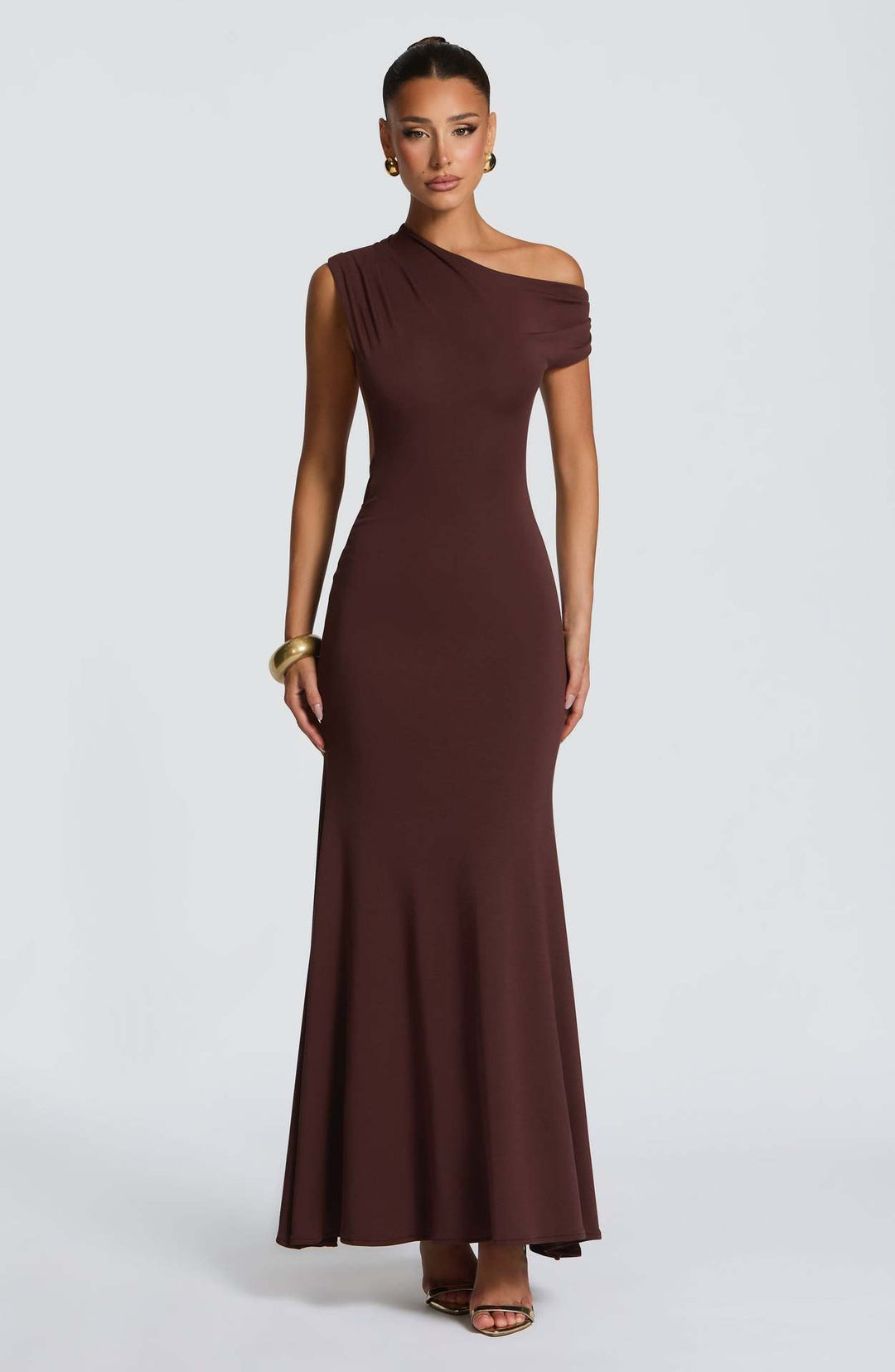 Kvinne Elegant Asymmetrisk Maxi Kjole med Avskåret Design Skjora