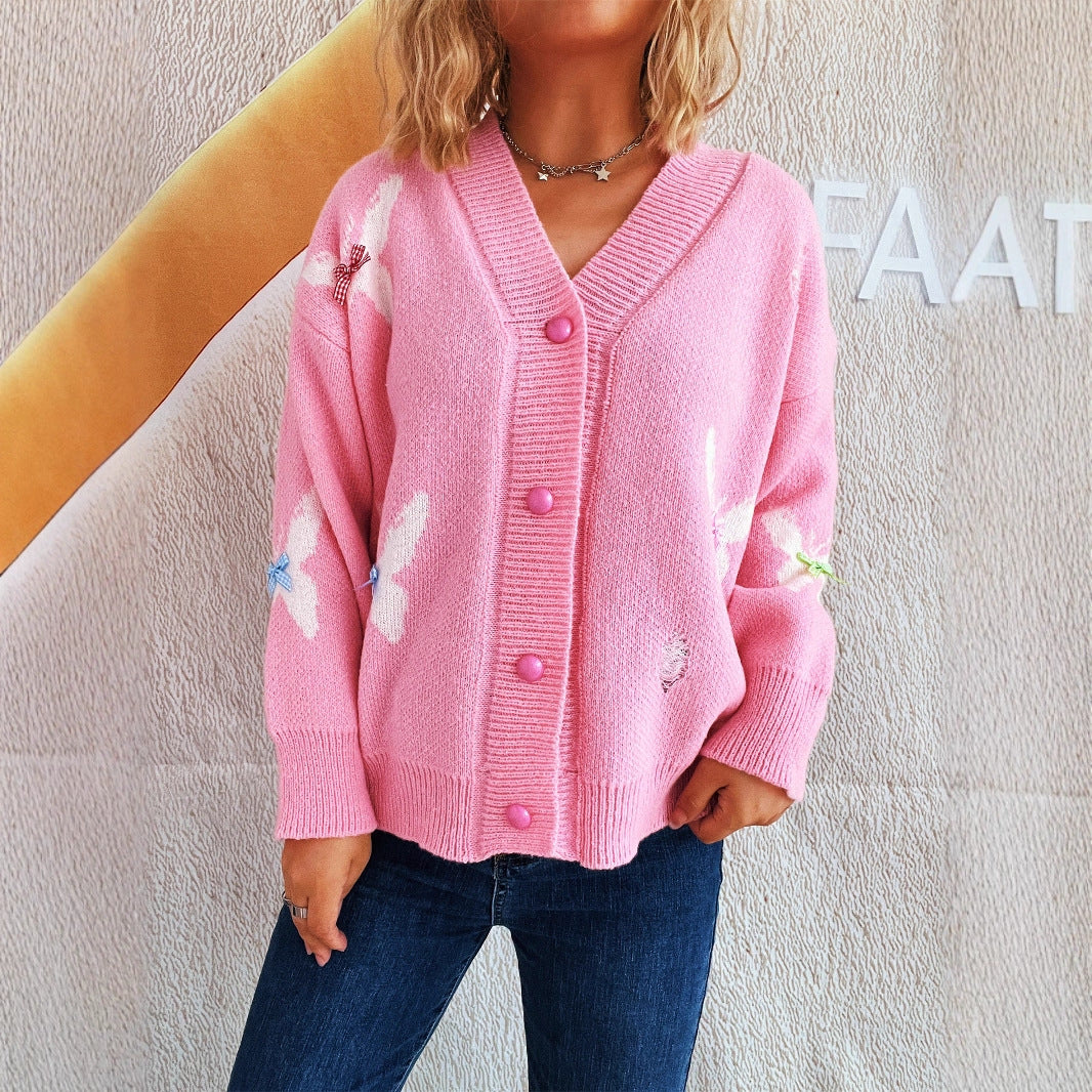Dame koselig cardigan med fargerik sommerfugldesign og knappestolpe Skjora