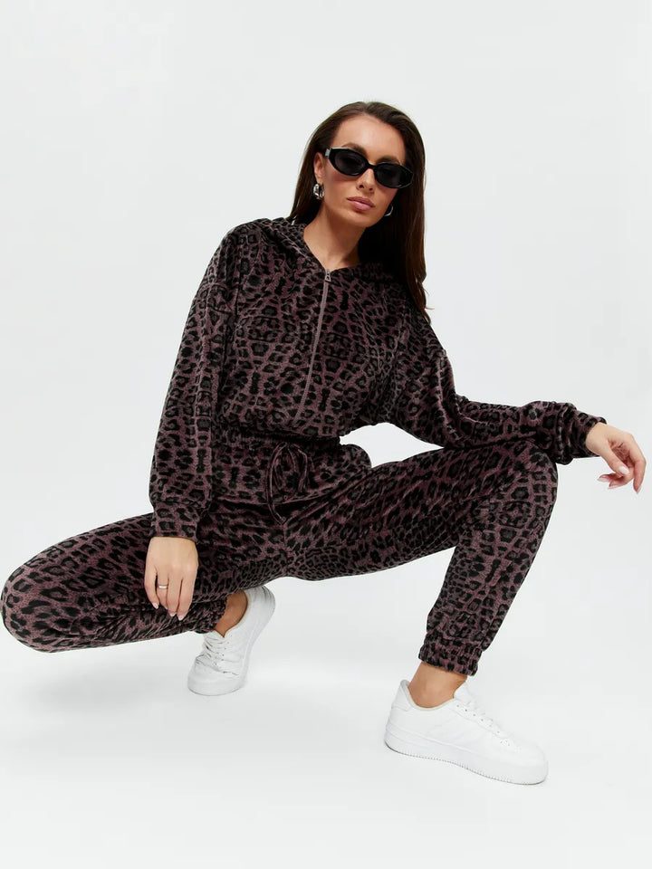 Damer fløyelshette jumpsuit Skjora