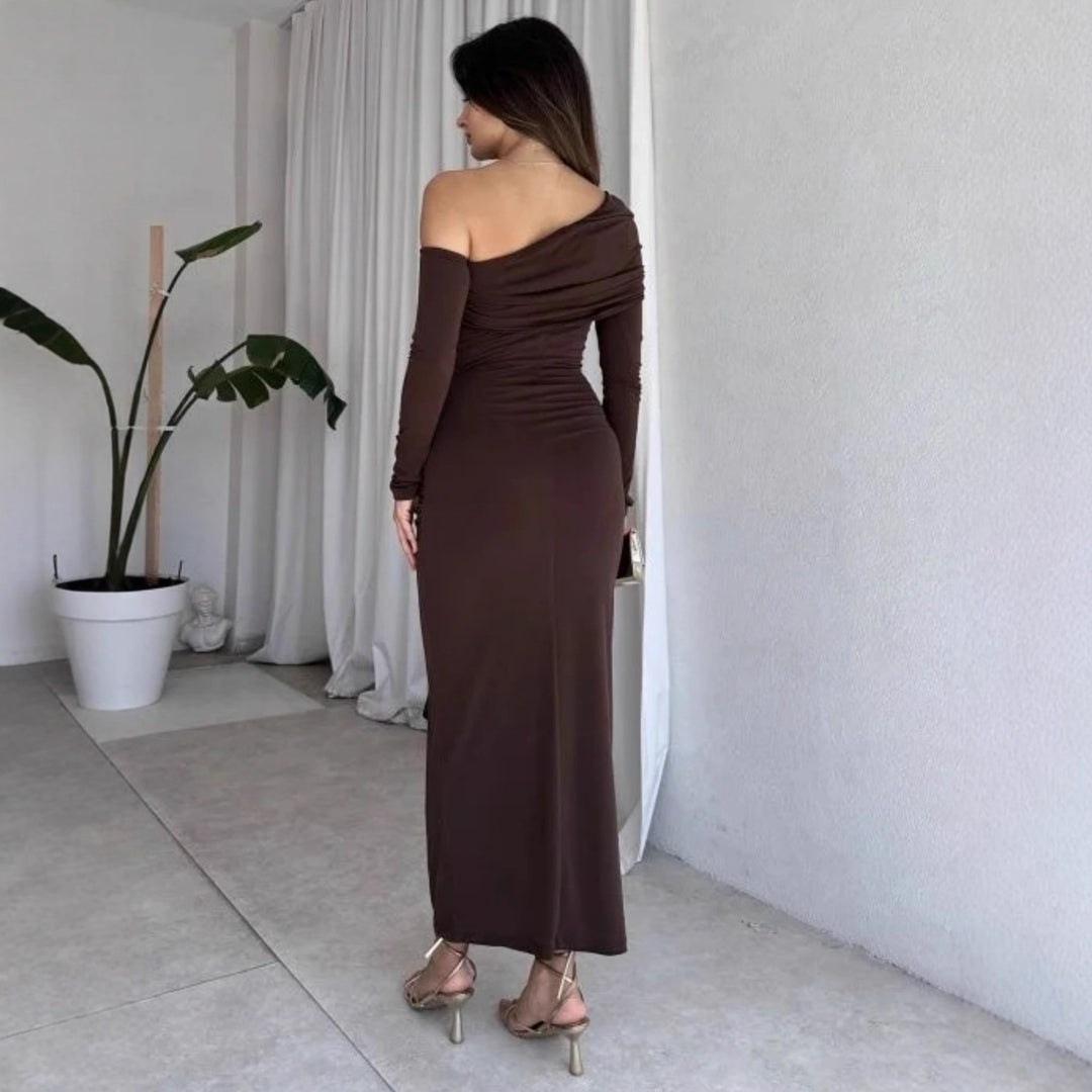 Dame elegant omslagskjole med asymmetrisk design og raffinerte draperinger Skjora
