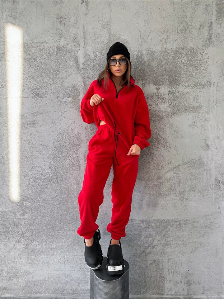 Kvinnens fleece lounge-set med høy krage og justerbar midje Skjora