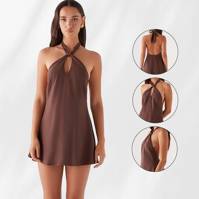 Dame halterneck kjole i elegant design