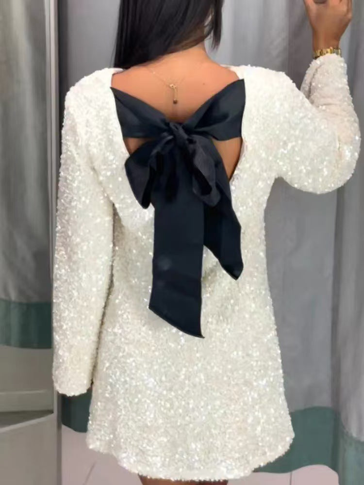 Dame Glamorous Mini Kjole med Funklende Paillettes og Elegant Puffermarmer