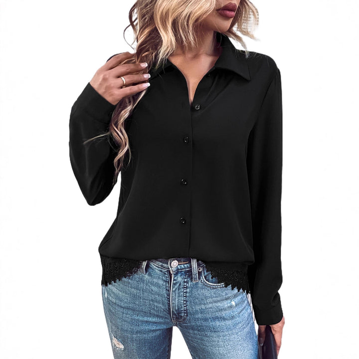 Damer elegant bluse med blonder og knappestolpe Skjora