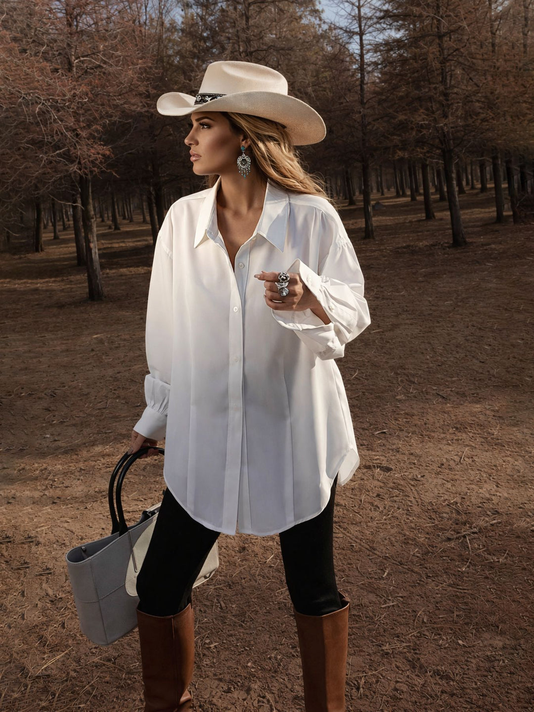 Dame mode skjorte med oversized snitt og elegante mansjetter Skjora