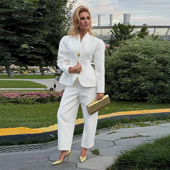 Women's Elegant Blazer and Pants Set with Gold Buttons Skjora