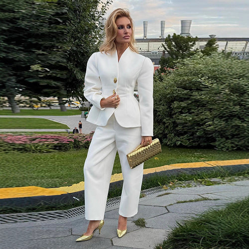 Women's Elegant Blazer and Pants Set with Gold Buttons Skjora