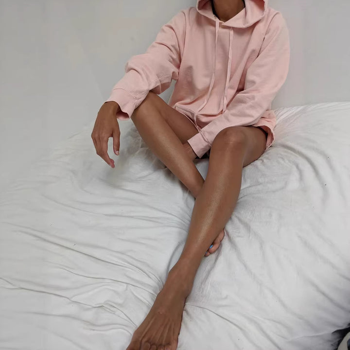 Women's casual hoodie and shorts set made of soft cotton blend with practical pockets