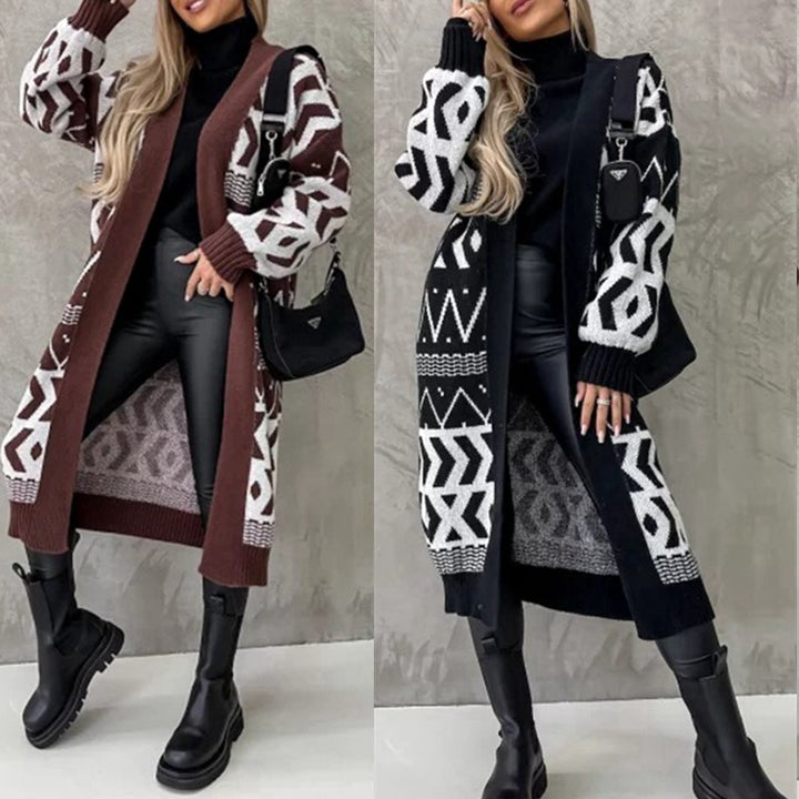 Kvinnes chunky strikket cardigan med folkloristiske mønstre og avslappet passform Skjora