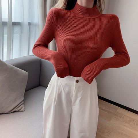 Damer fashionable rullekrage genser i ribbestrikket design Skjora