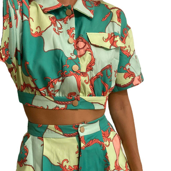 Dame Sett med kortermet blouse og høyt midje shorts i trendy design Skjora
