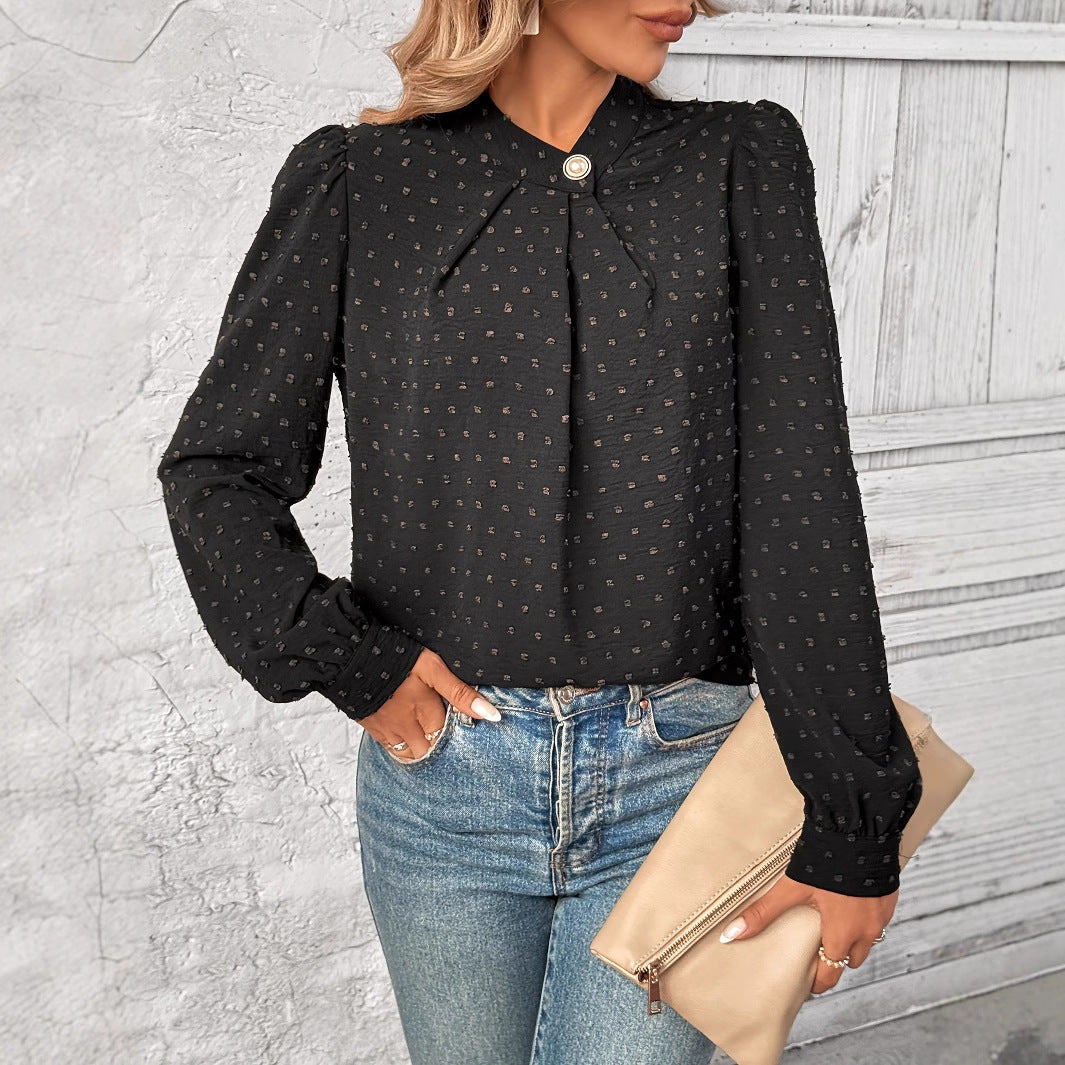 Dames elegant bluse med volangdetaljer og edel knappdesign Skjora